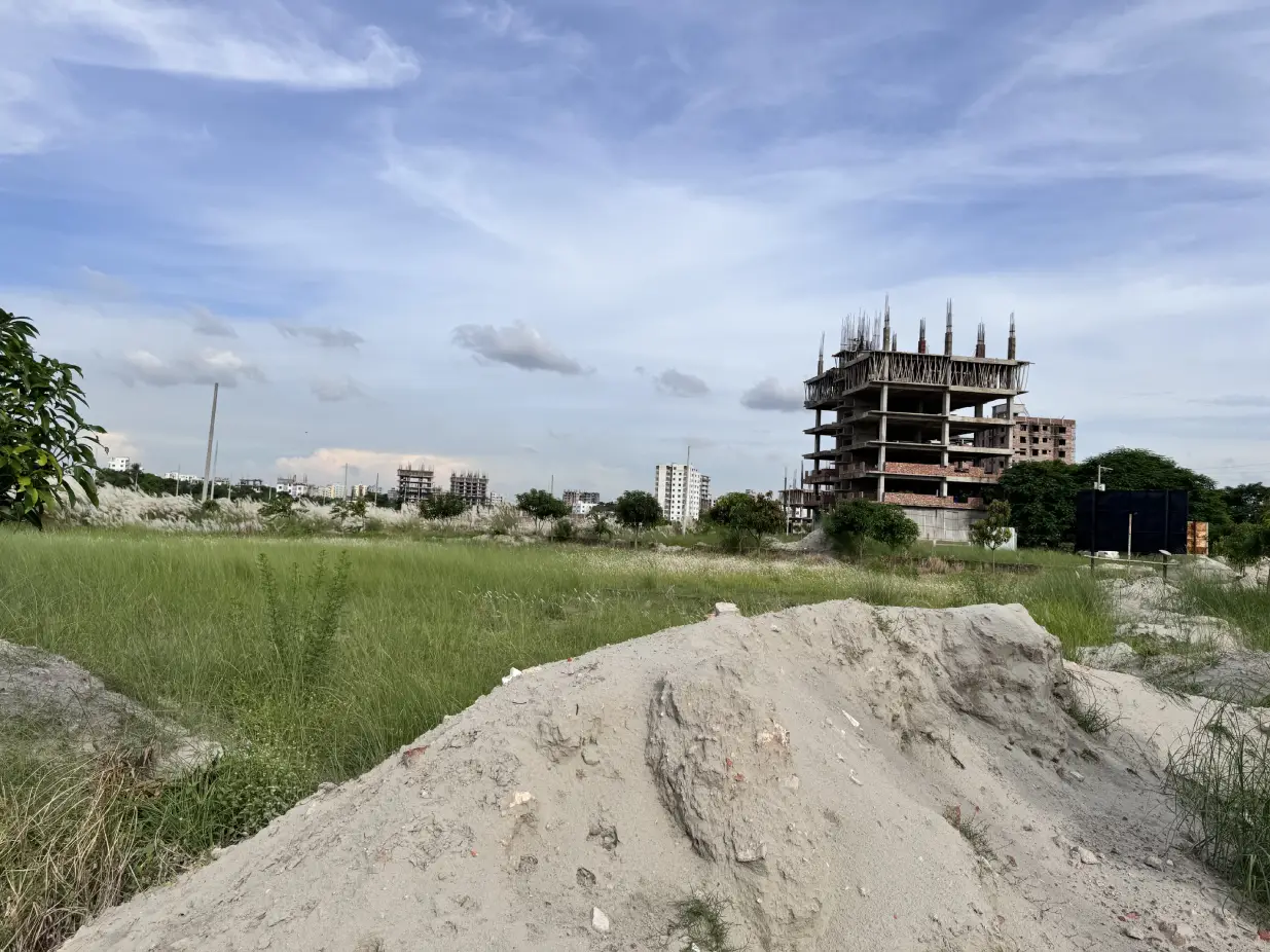 Side view দ্যা সিগনেচার